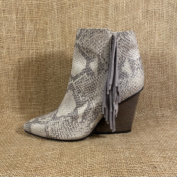 Boots Snake Boots Booties Isola Leather
Wedge Heels Fringes Zip Women Size 9.5 - Picture 2 of 11
